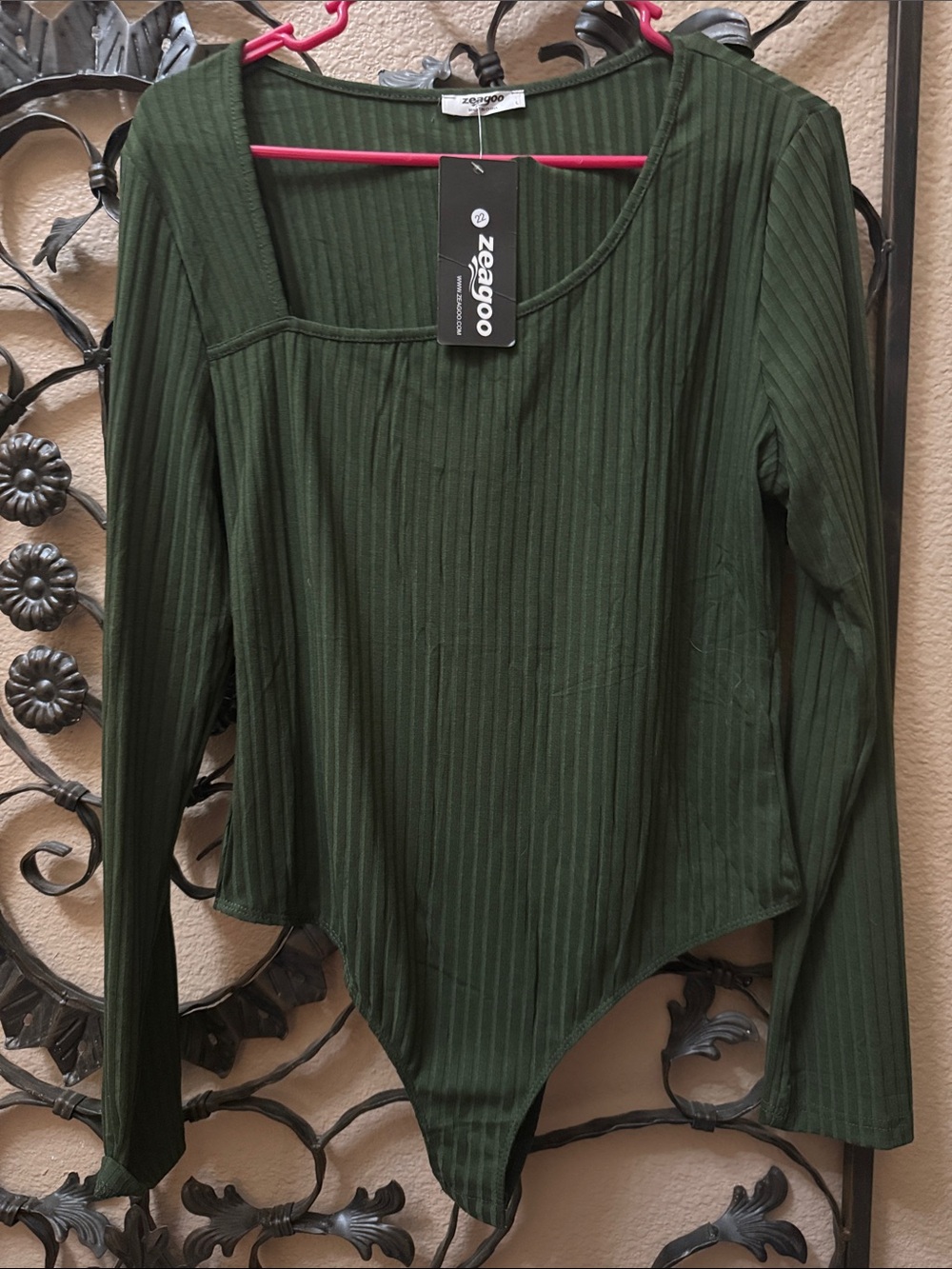 ZEAGOO Olive Green Ribbed Long-Sleeve Scoop Neck Bodysuit Size L NWT